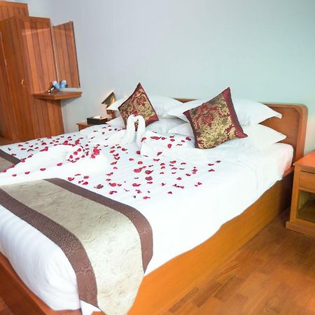 Hotel Sincere Smile Γιανγκόν Εξωτερικό φωτογραφία